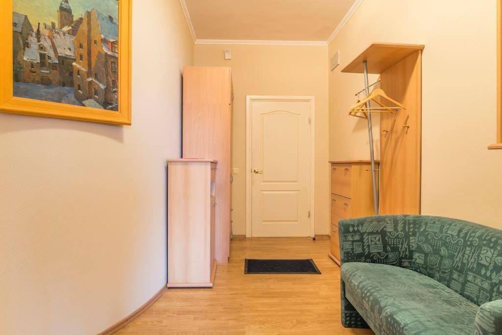 Old Town Apartment Next To Saint Peter'S Church Riga Esterno foto